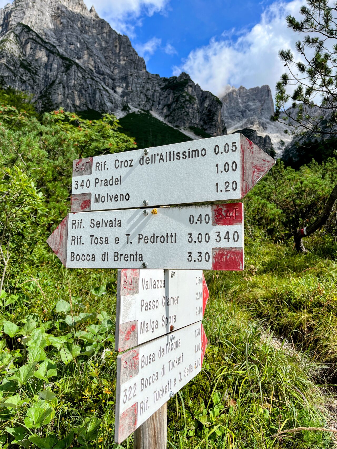 wanderung-rifugio-pedrotti-