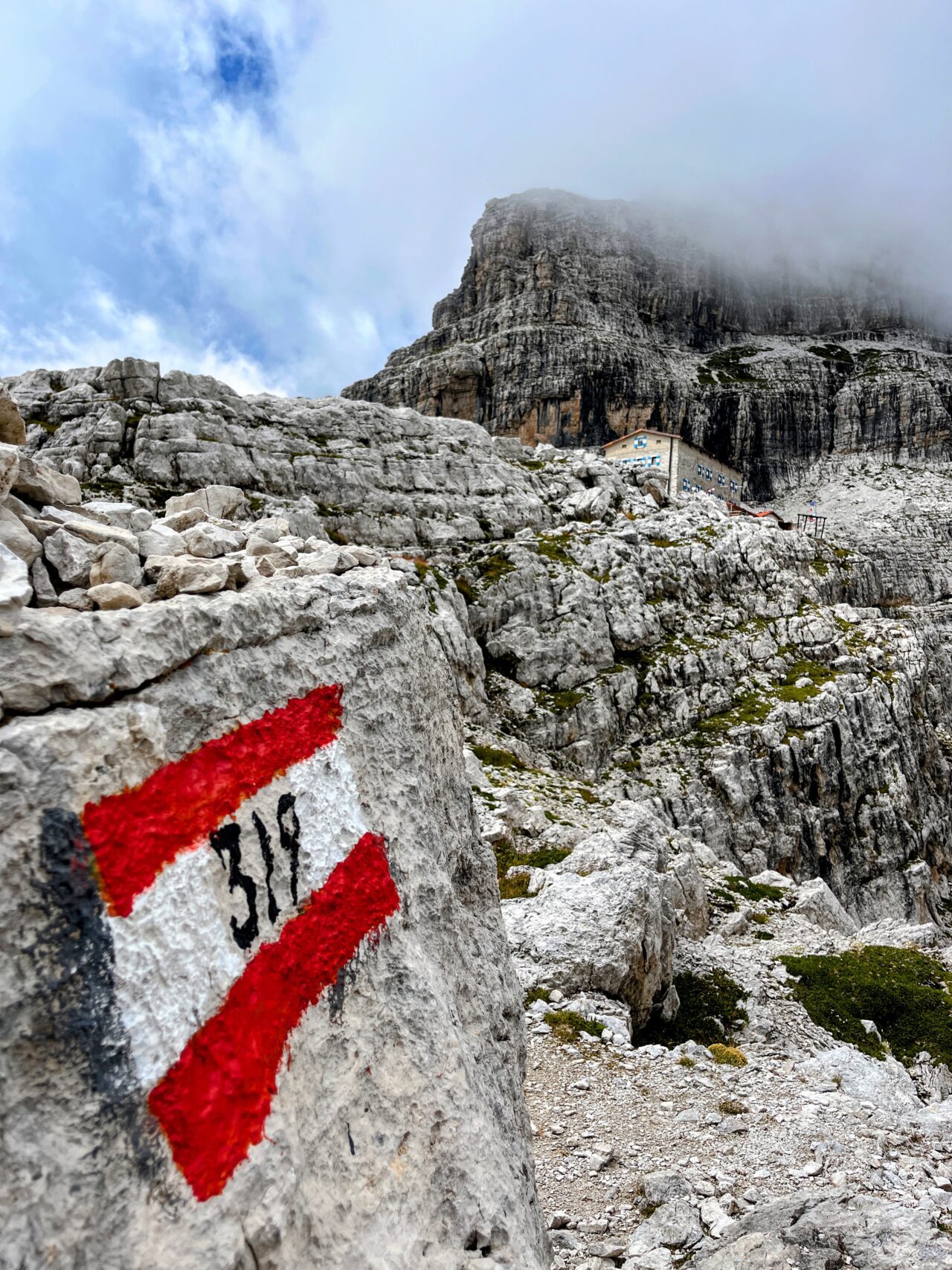 wanderung-rifugio-pedrotti-