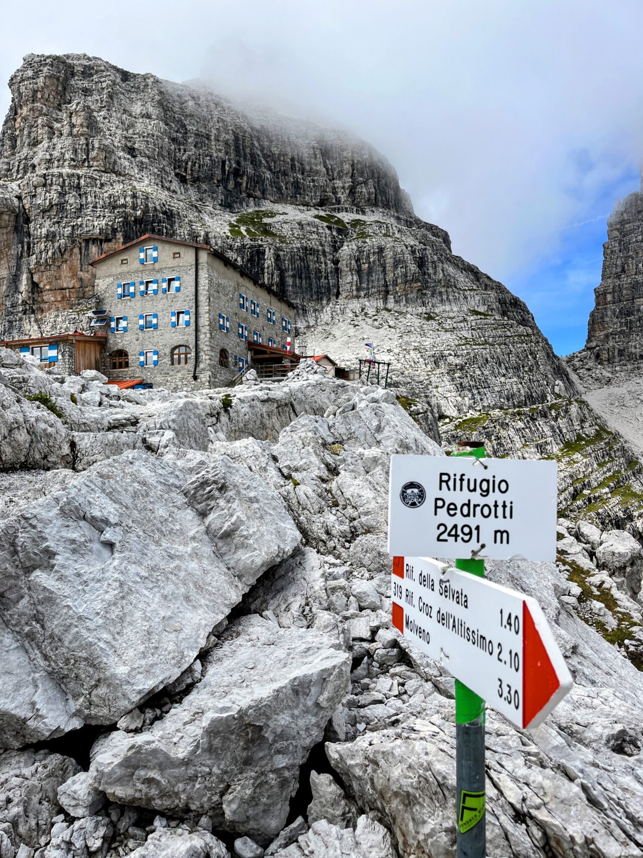 wanderung-rifugio-pedrotti-