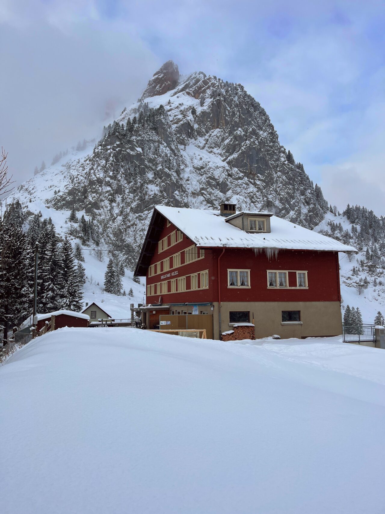 schneeschuhwanderung-fürggelenstock-