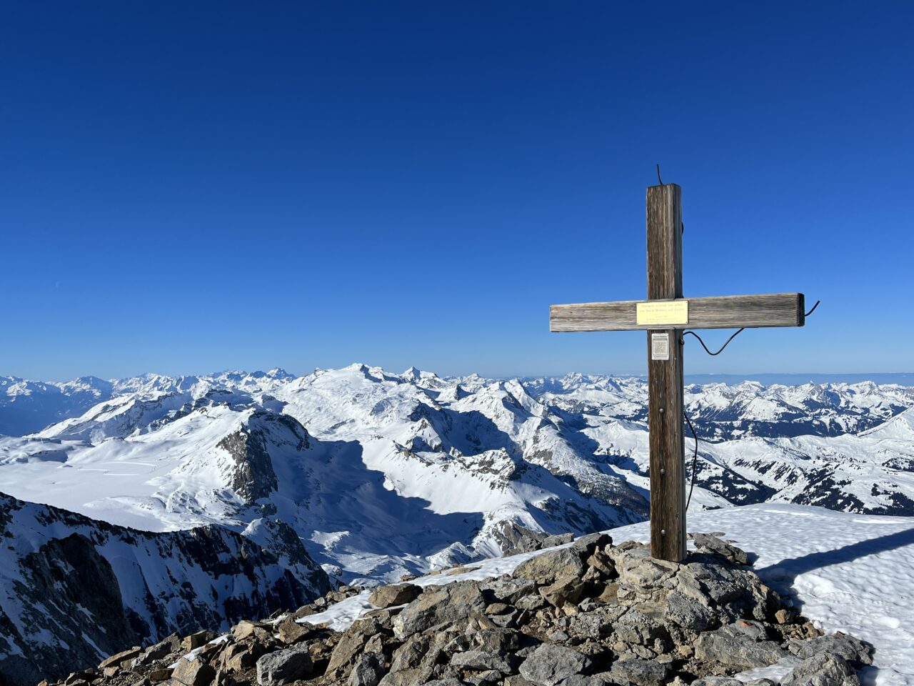 schneeschuhtour_wildstrubel_lämmerenhütte_