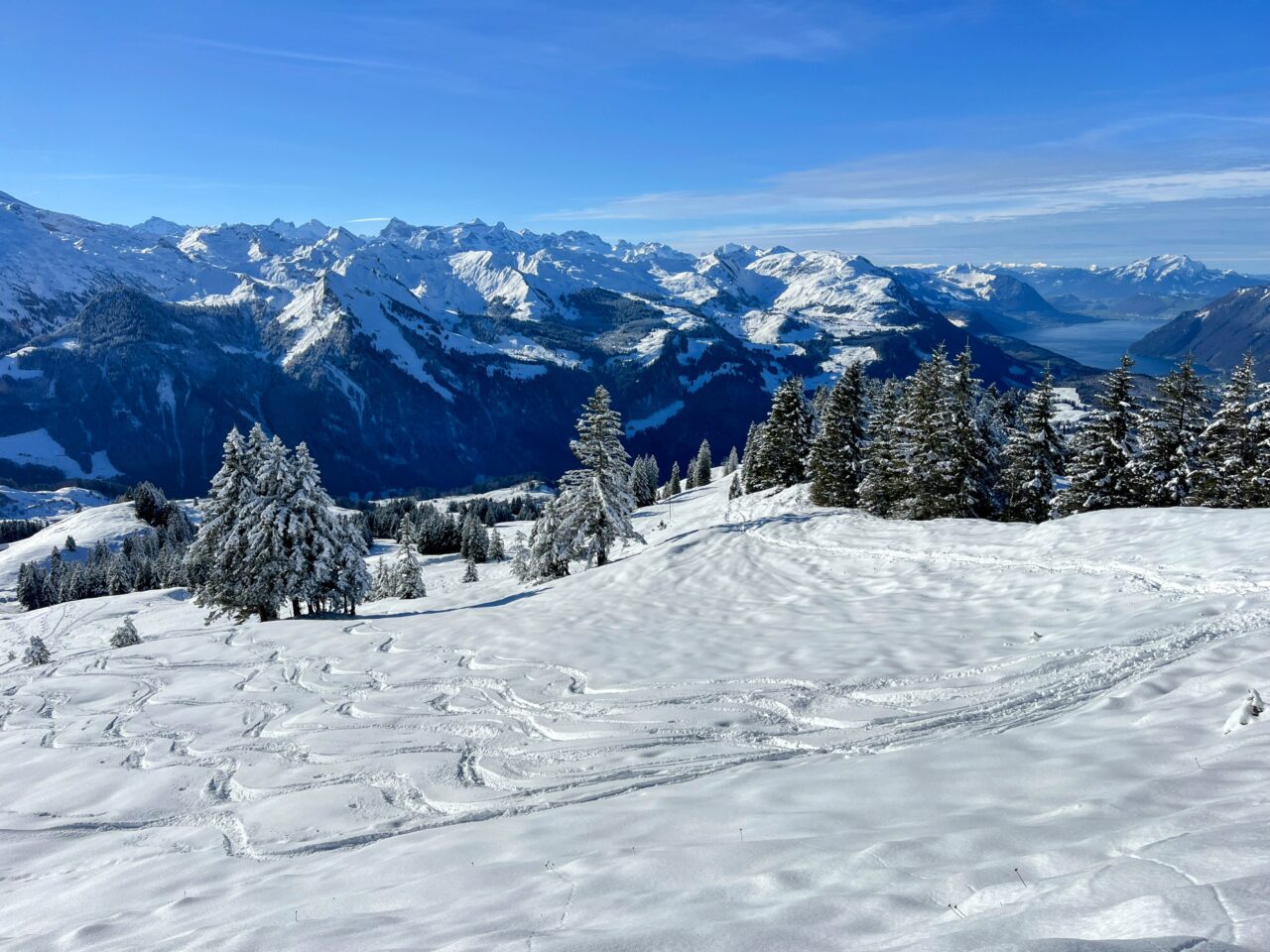 schneeschuhtour_laucherenstoeckli_ibergeregg_brunni_
