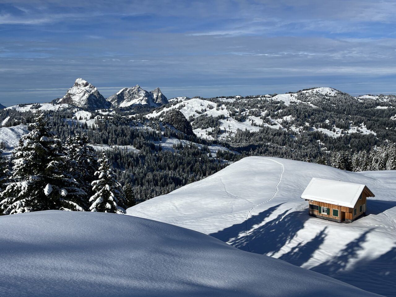 schneeschuhtour_laucherenstoeckli_ibergeregg_brunni_