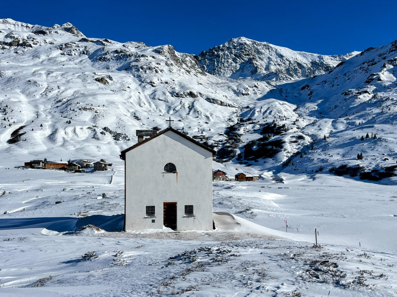 schneeschuhtour_alp_flix_573_schweizmobil_