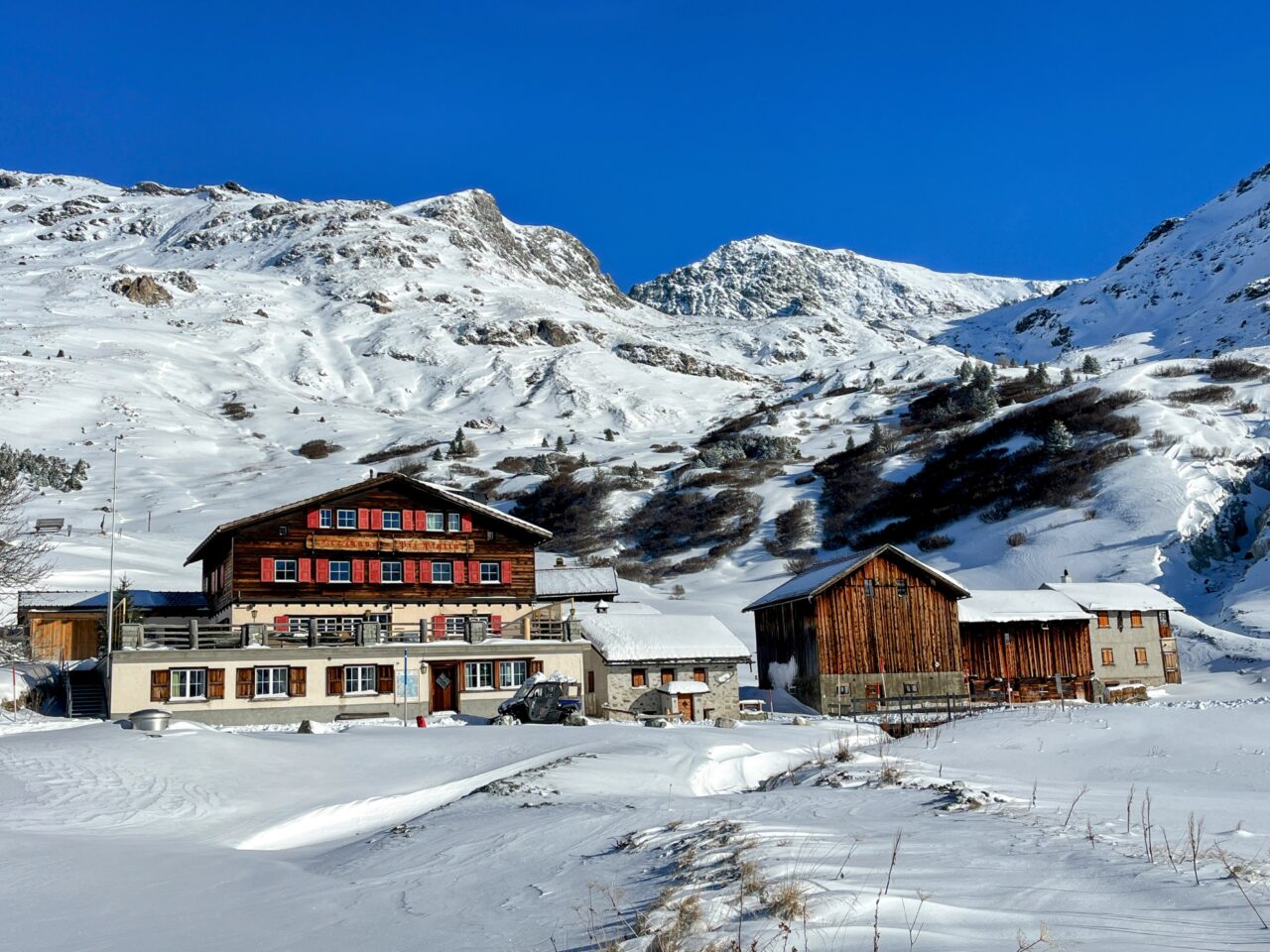 schneeschuhtour_alp_flix_573_schweizmobil_