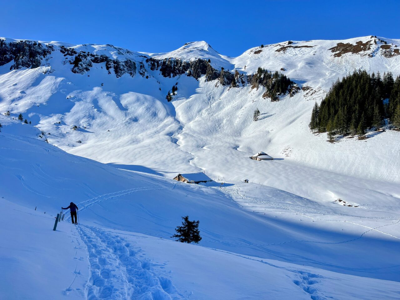 schneeschuhwanderung_wirzweli_arvitrail_chaelenhuette_